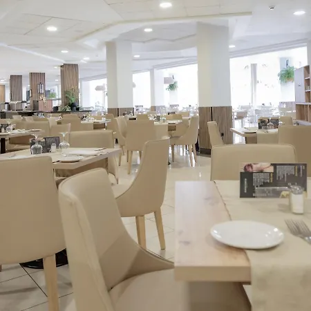 Ξενοδοχείο Puerto Palace 4*